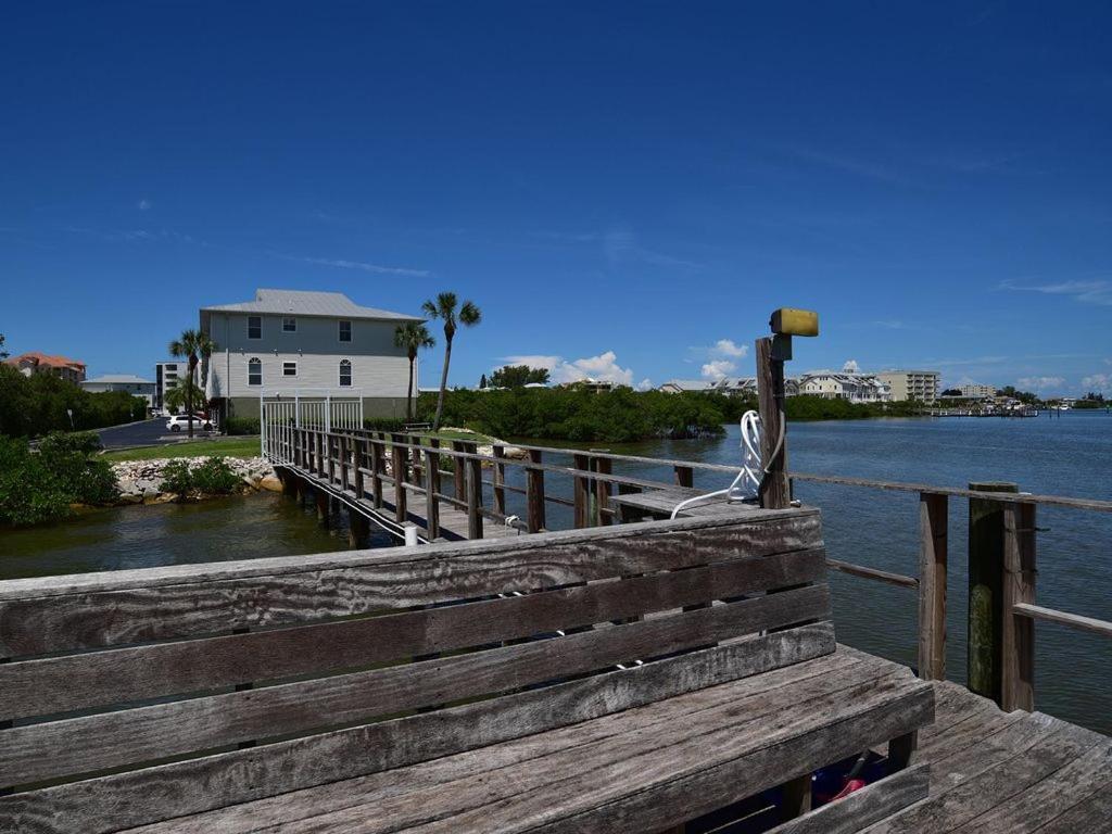 Gulf Retreat 2: Magnificent Water Views, Steps To Beach, None Cleaner, None Nicer! Clearwater Beach Exterior foto